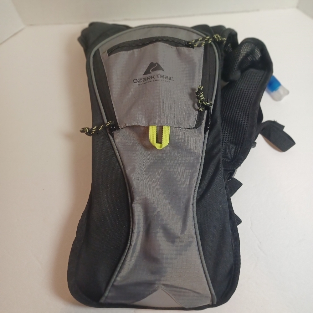 Ozark Trail 2 Liter‎ Gray Black Hydration Pack - With Bladder